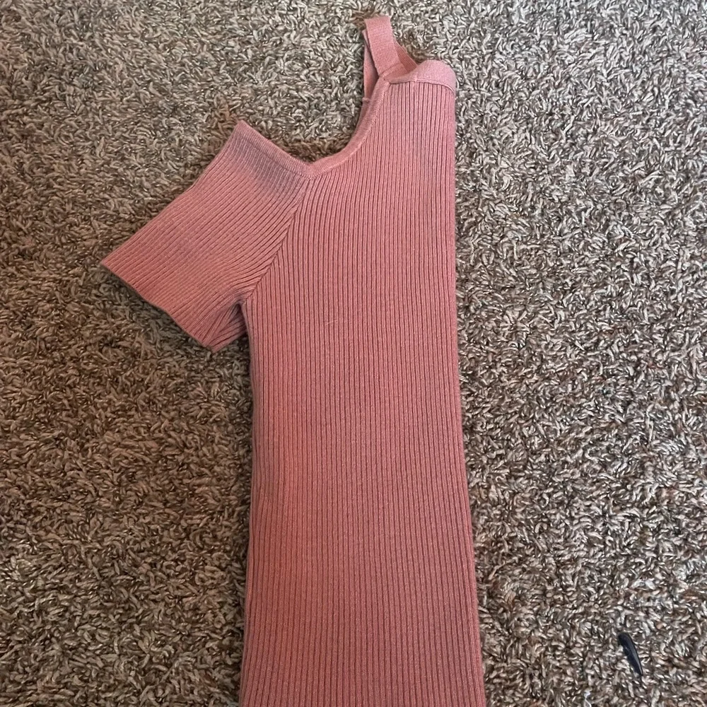 Pink Cold Shoulder Ribbed Top - Picture 2 of 3